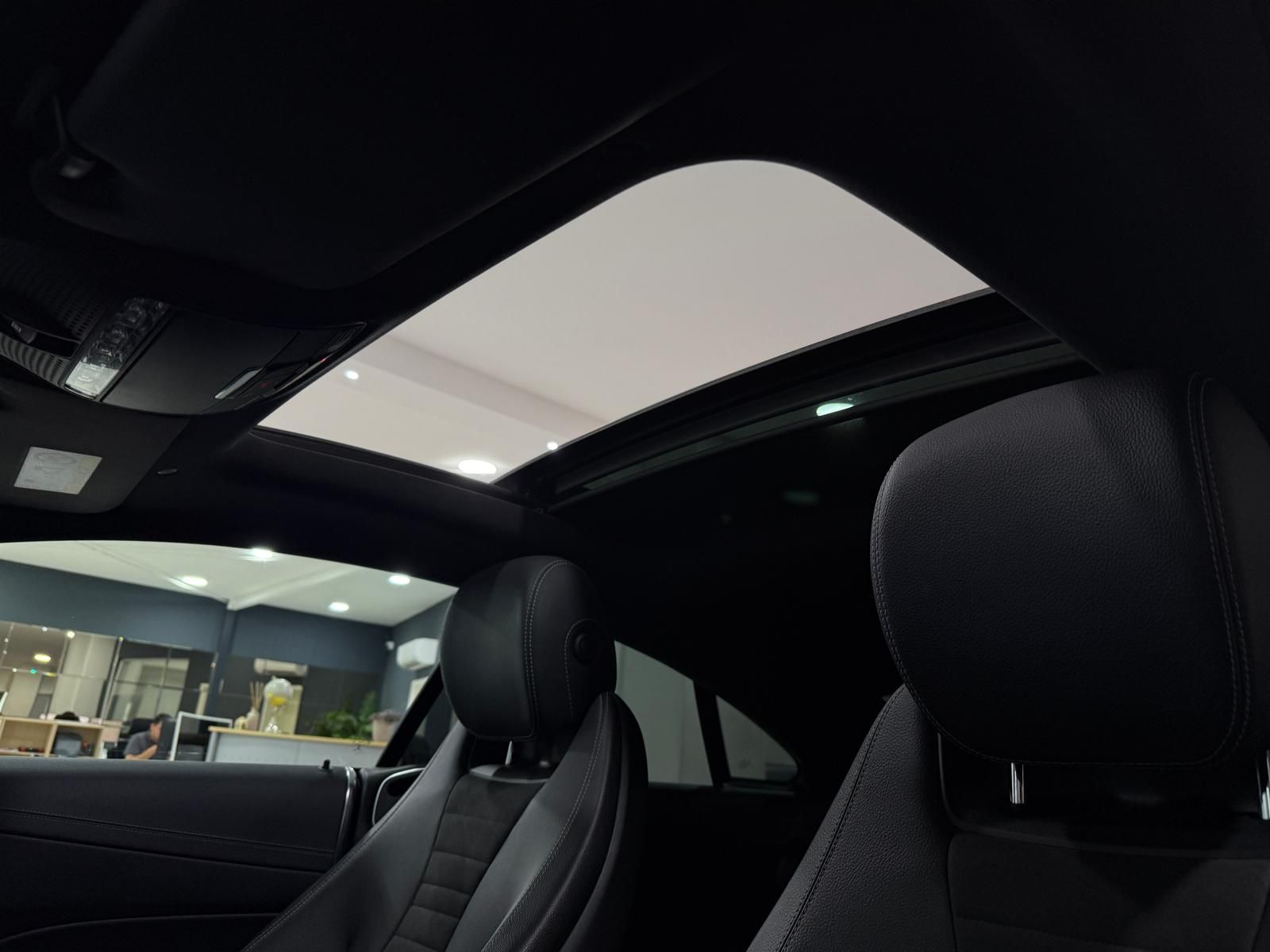 Mercedes-Benz E 300 d Coupe  AMG-Line 9G*PANO*AMBIENTE*KAM*DAB foto 13