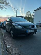 Volkswagen VW Fox 1.2 Benzin  sehr gepflegt, TÜV neu... - Volkswagen Fox in Frankfurt (Main)