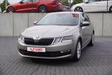 Skoda Octavia 1.5 TSI Clever DSG LED Navi ACC PDC - Skoda Octavia: Limousine