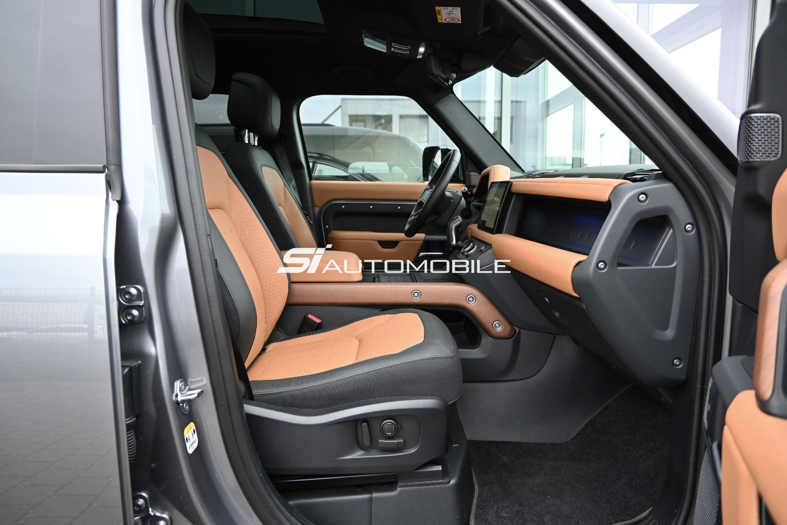 Fahrzeugabbildung Land Rover Defender 'X' D300 AWD °°UVP 125.666€°°VOLL°°