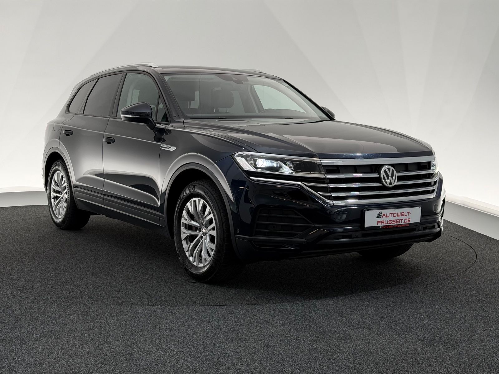 Gebrauchtwagen Volkswagen Touareg Touareg 3.0 V6 TDI 4Motion*LED*AHK-ACC-R.KAM-SHZ in Horb am Neckar