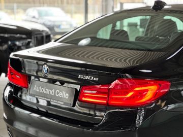 Fahrzeugabbildung BMW 530e iPerf Aut Alarm Kamera NaviBusiness Leder