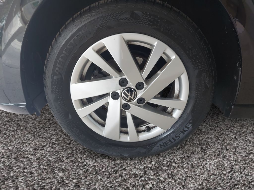 Fahrzeugabbildung Volkswagen Polo 1.0 TSI DSG Style ACC Navi