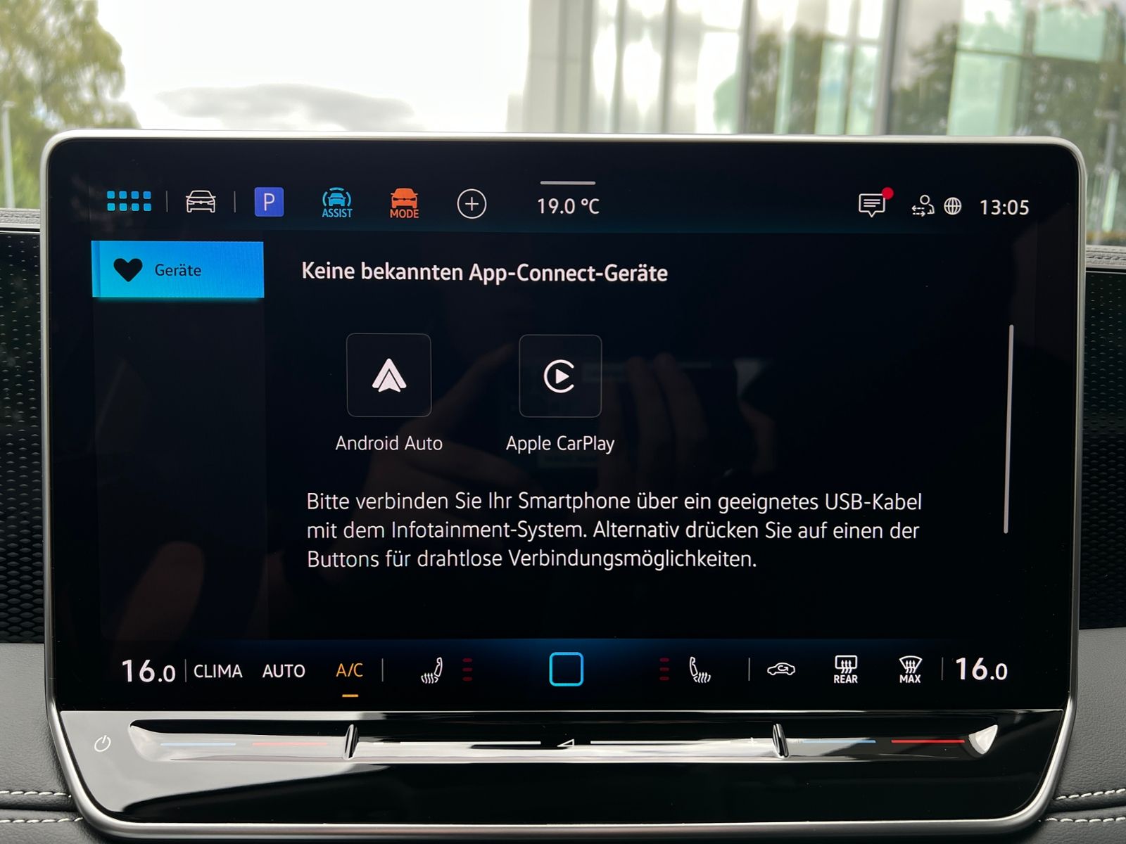 Fahrzeugabbildung Volkswagen Tiguan  ENERGY 1.5 eTSI DSG *AHK, AreaView, Navi