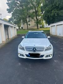 صورة 2 لـ 2013 Mercedes-BENZ C 220