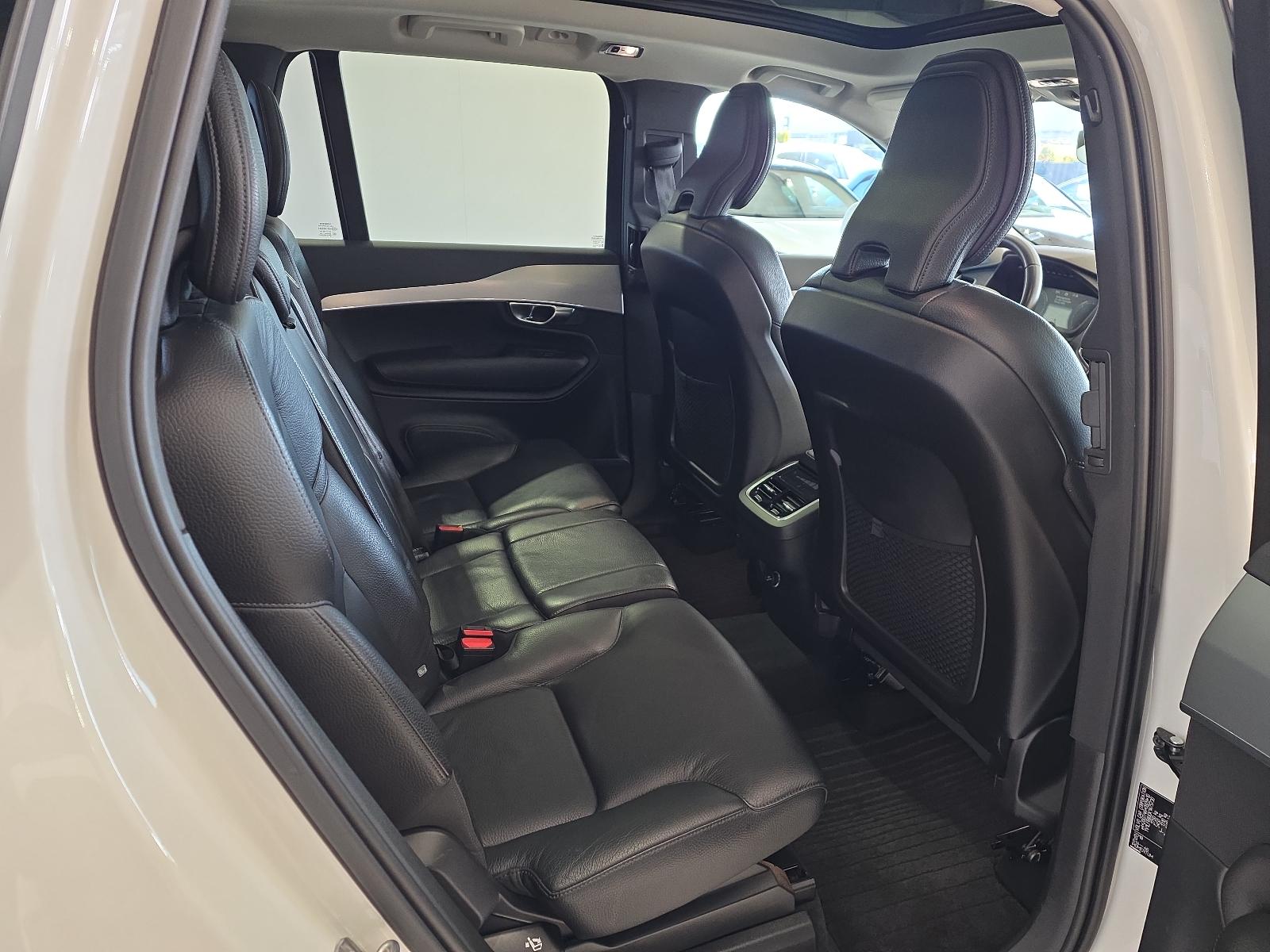 Volvo XC90 D5 Momentum AWD AHK Pano FourC 360° WinterP