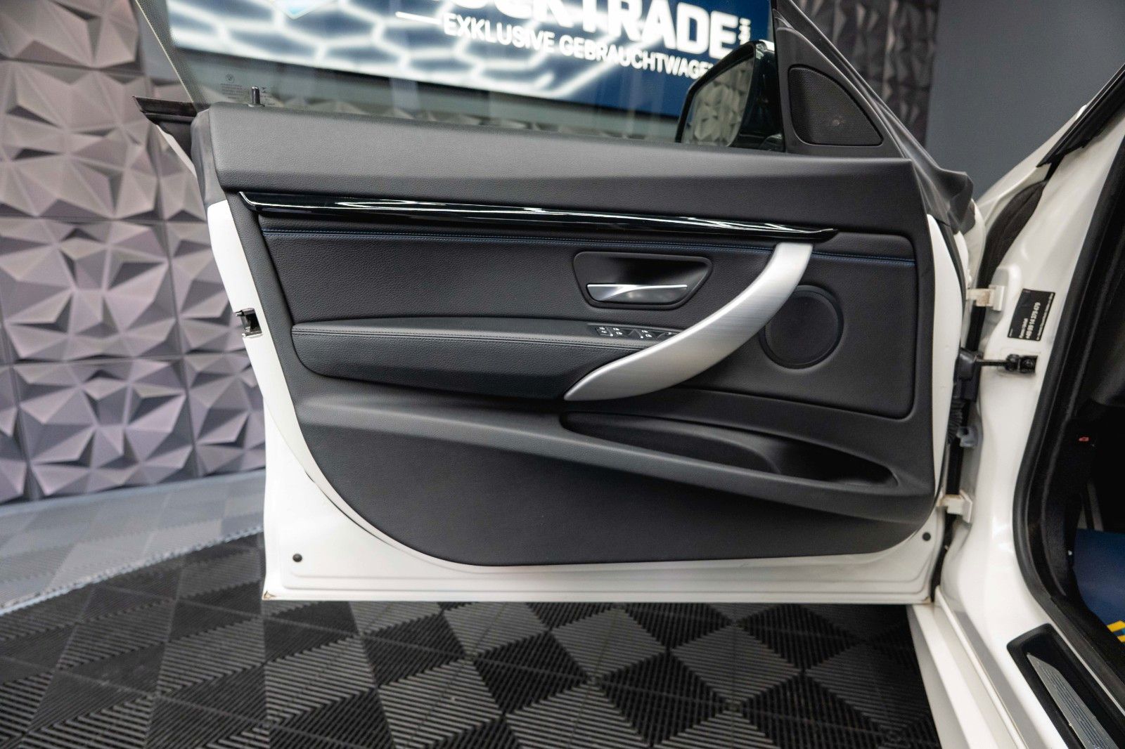 Fahrzeugabbildung BMW 330d Gran Turismo xDrive M Sport *ACC*Pano*LED*