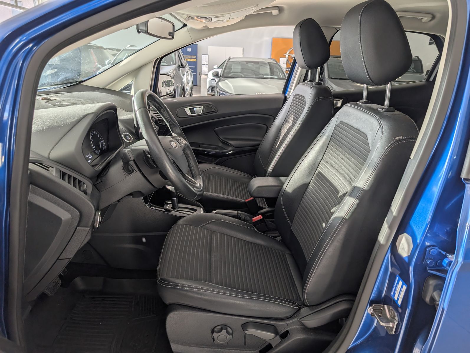 FORD EcoSport  1.0 EcoBoost Titanium Automatik Navi – Bild 8