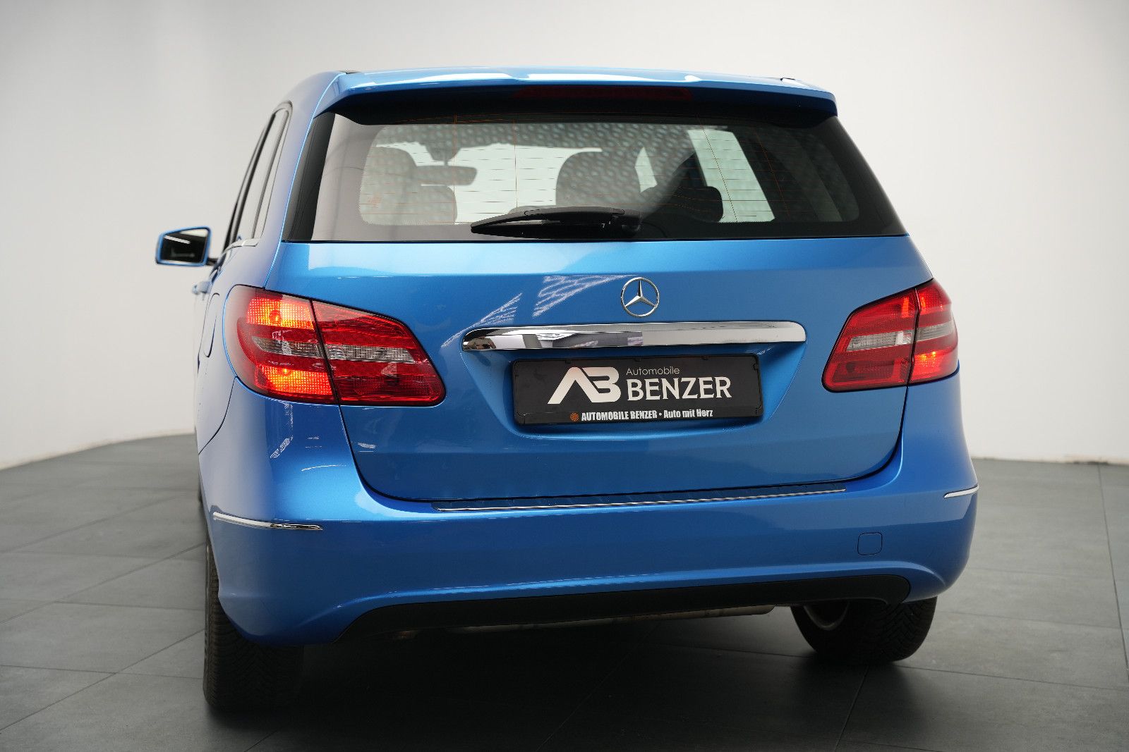 Fahrzeugabbildung Mercedes-Benz B 180 CDI/Edition E/Navigation/SHZ/MFL/ALU/