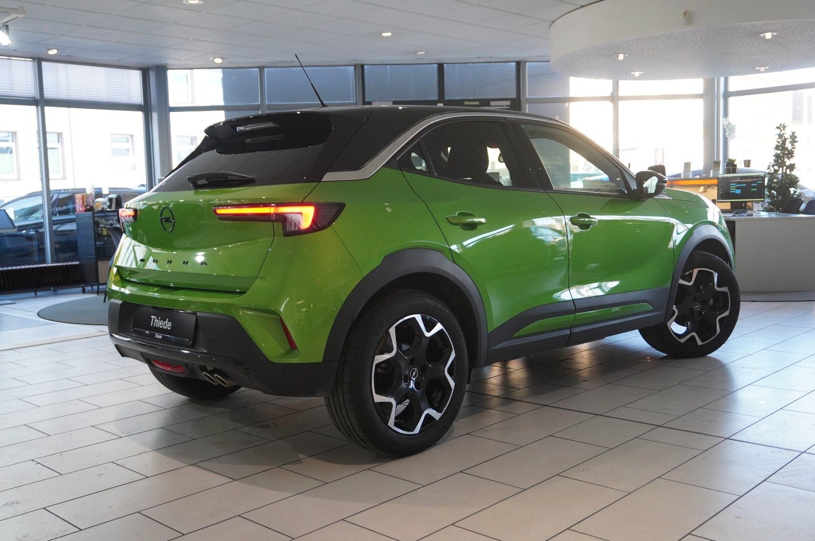 Fahrzeugabbildung Opel Mokka 1.2T ULTIMATE NAVI/LED/KAMERA/SPORT/DAB+