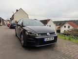 Volkswagen Golf Variant 1.5 TSI Highline mit R-Line - : mit V