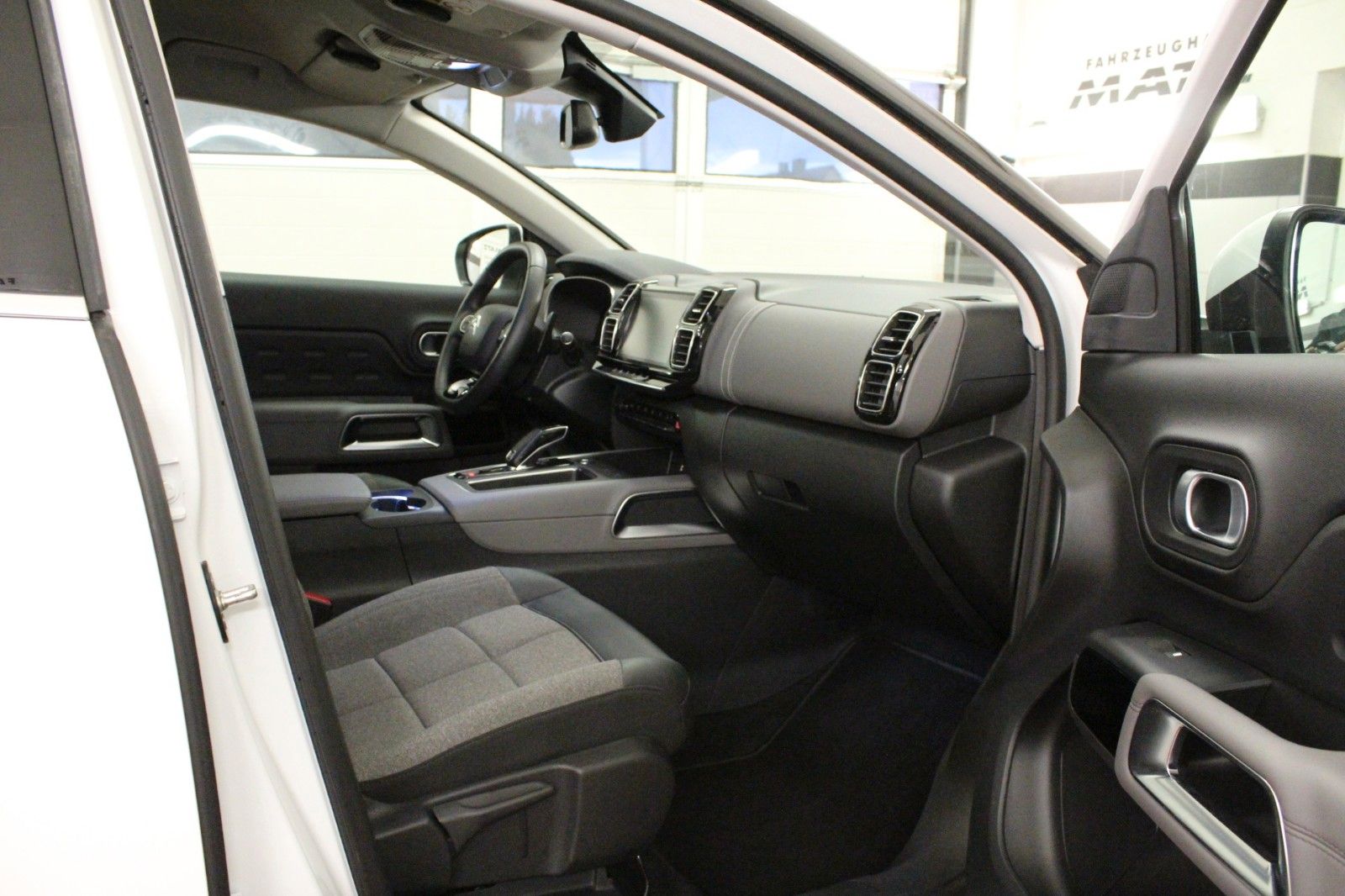 Fahrzeugabbildung Citroën C5 Aircross  PureTech 130 Automatik *AHK*