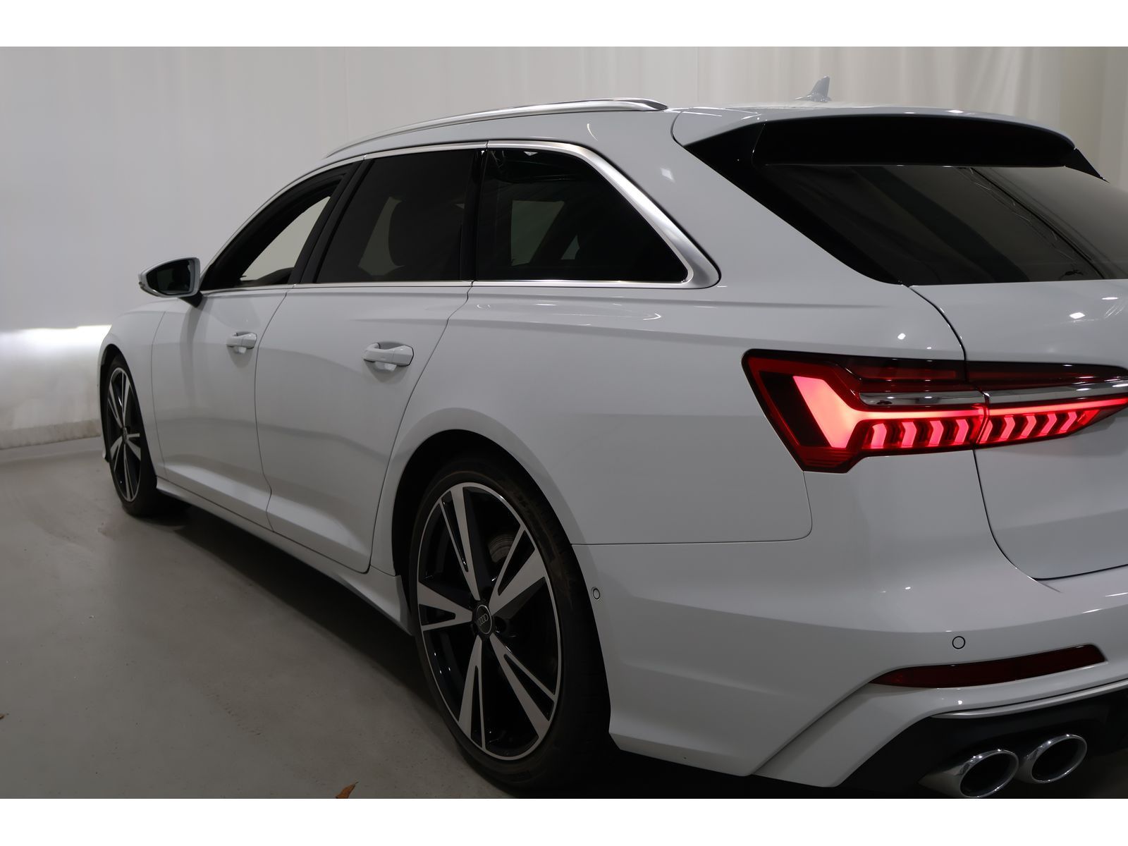 Audi S6 - Bild 13