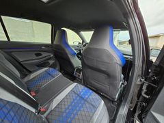 VW Golf VIII R 4Motion Matrix DAB Harman-Kardon