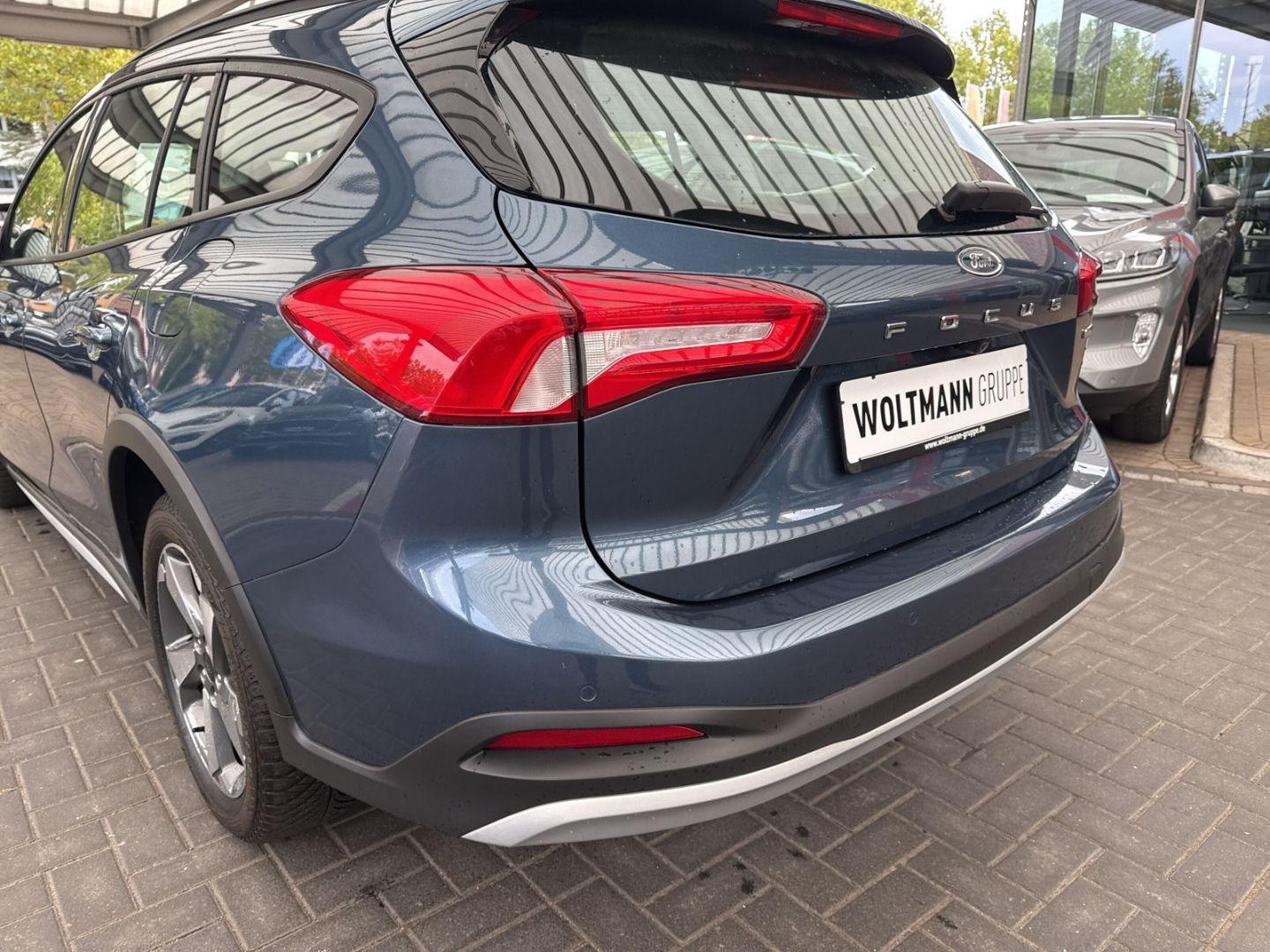 Fahrzeugabbildung Ford Focus Turnier Active Kamera LED NAVI DAB Winterp