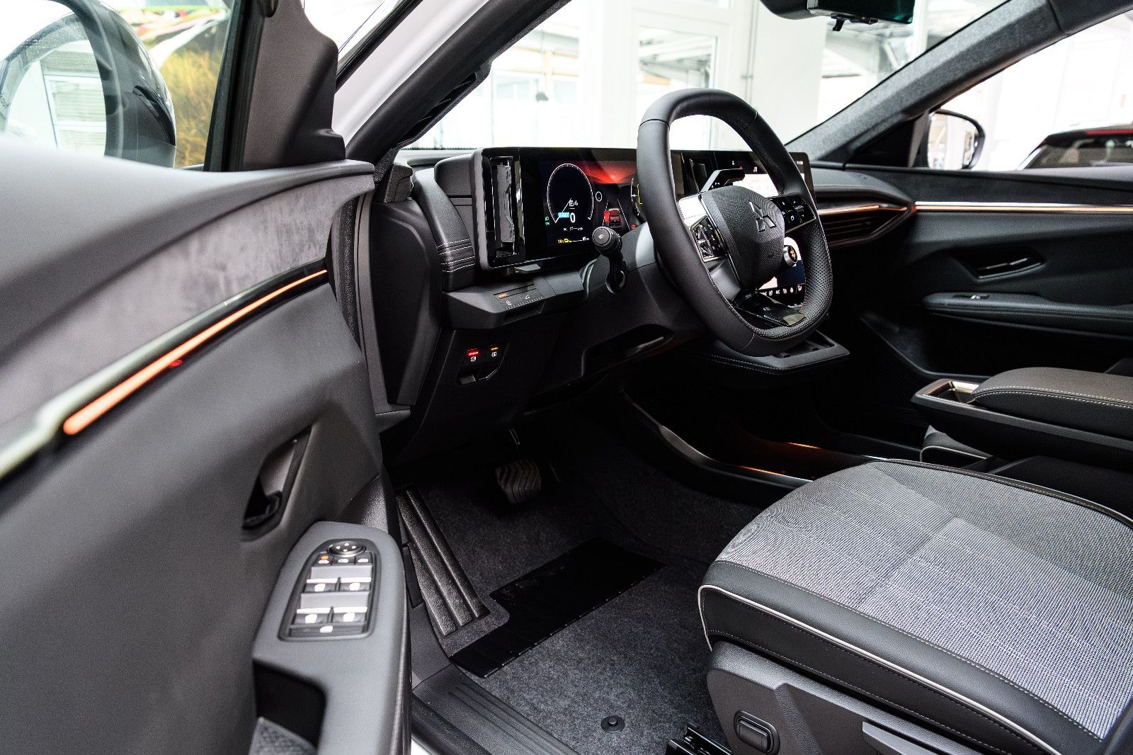 Fahrzeugabbildung Mitsubishi Eclipse Cross Diamant TOP *22KW Laden