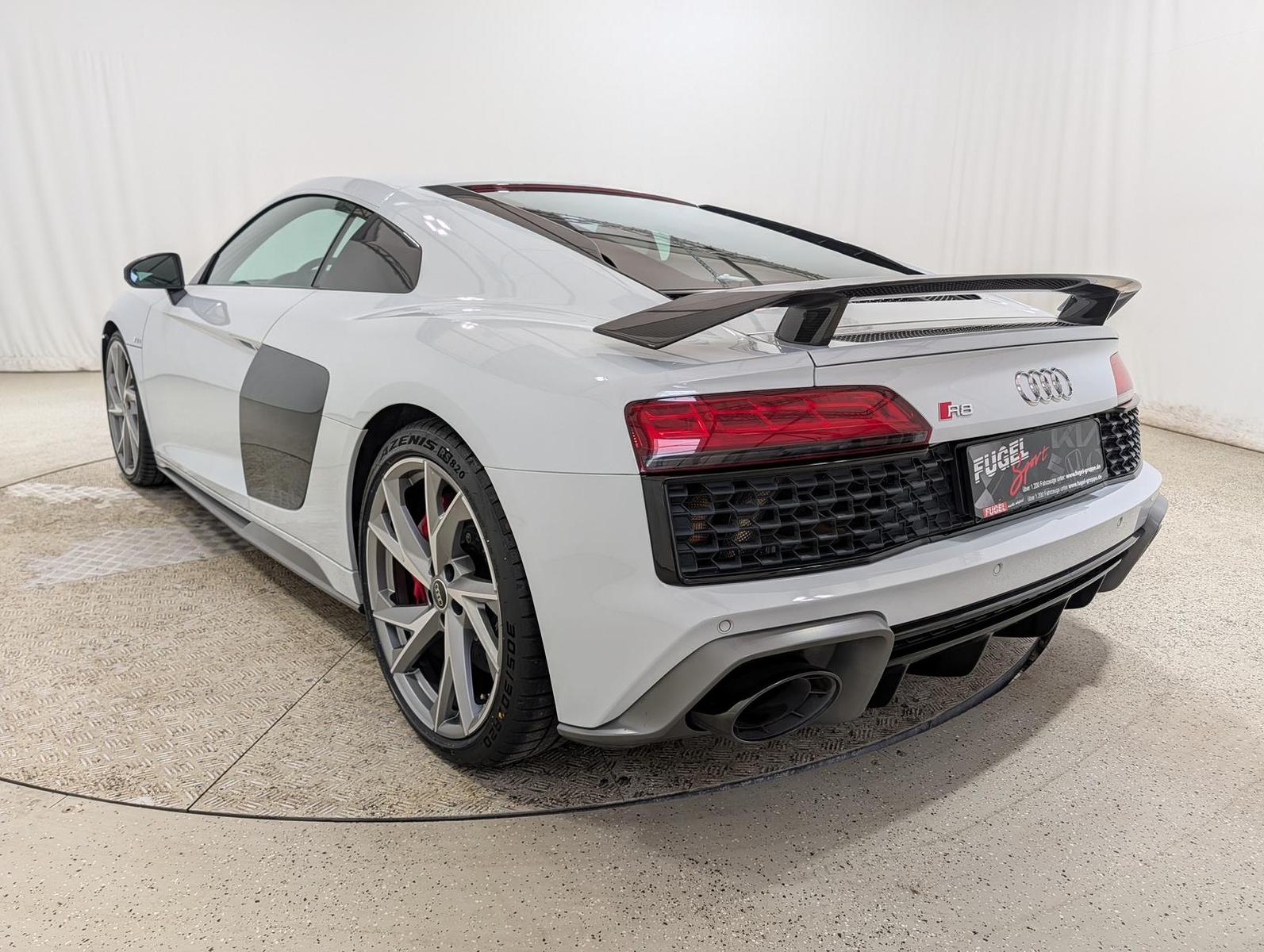 Audi R8 Coupe 5.2 V10 quattro Performance UPE: 234.6€