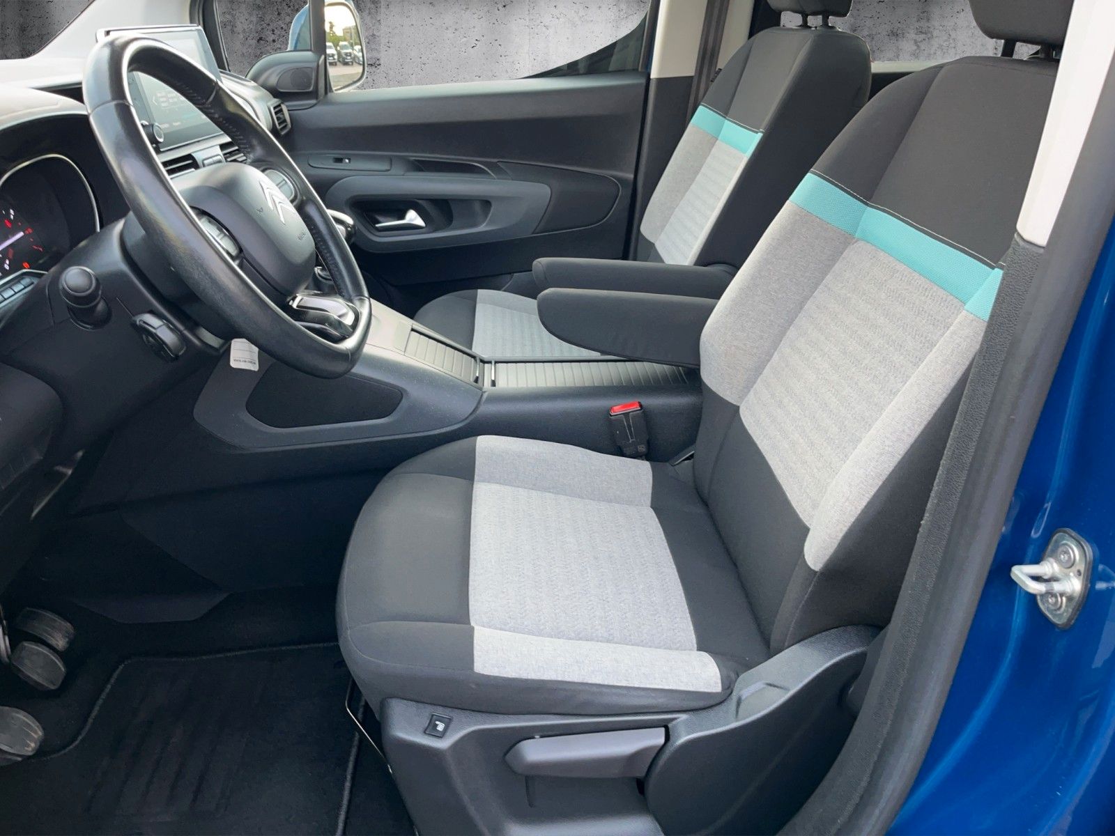 Fahrzeugabbildung Citroën Berlingo M PureTech**NAVI*P.-DACH*