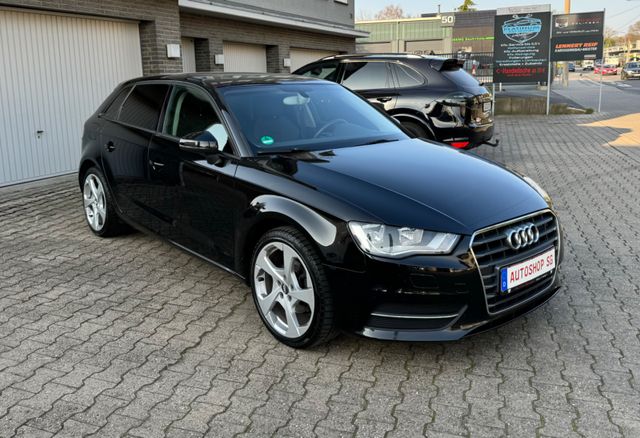 Audi A3 1.6 TDI S tronic / Sportback/S-Sitze/Navi/