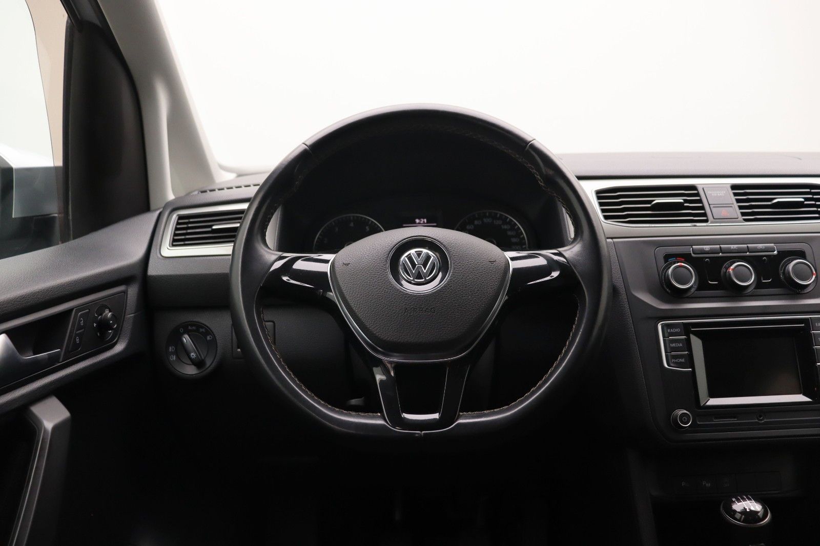 Fahrzeugabbildung Volkswagen Caddy 1.4 TSI Trendline BMT AHK TEMPO PDC