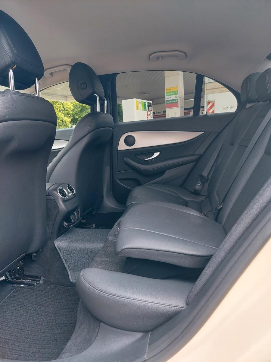 Mercedes-Benz E 220 E Limousine E 220 d Taxi Navi Kamera