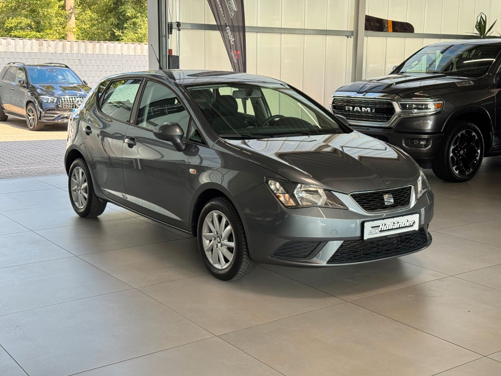 Fahrzeugabbildung SEAT Ibiza 1.0 Reference  "Klima LM Parksensoren hi."