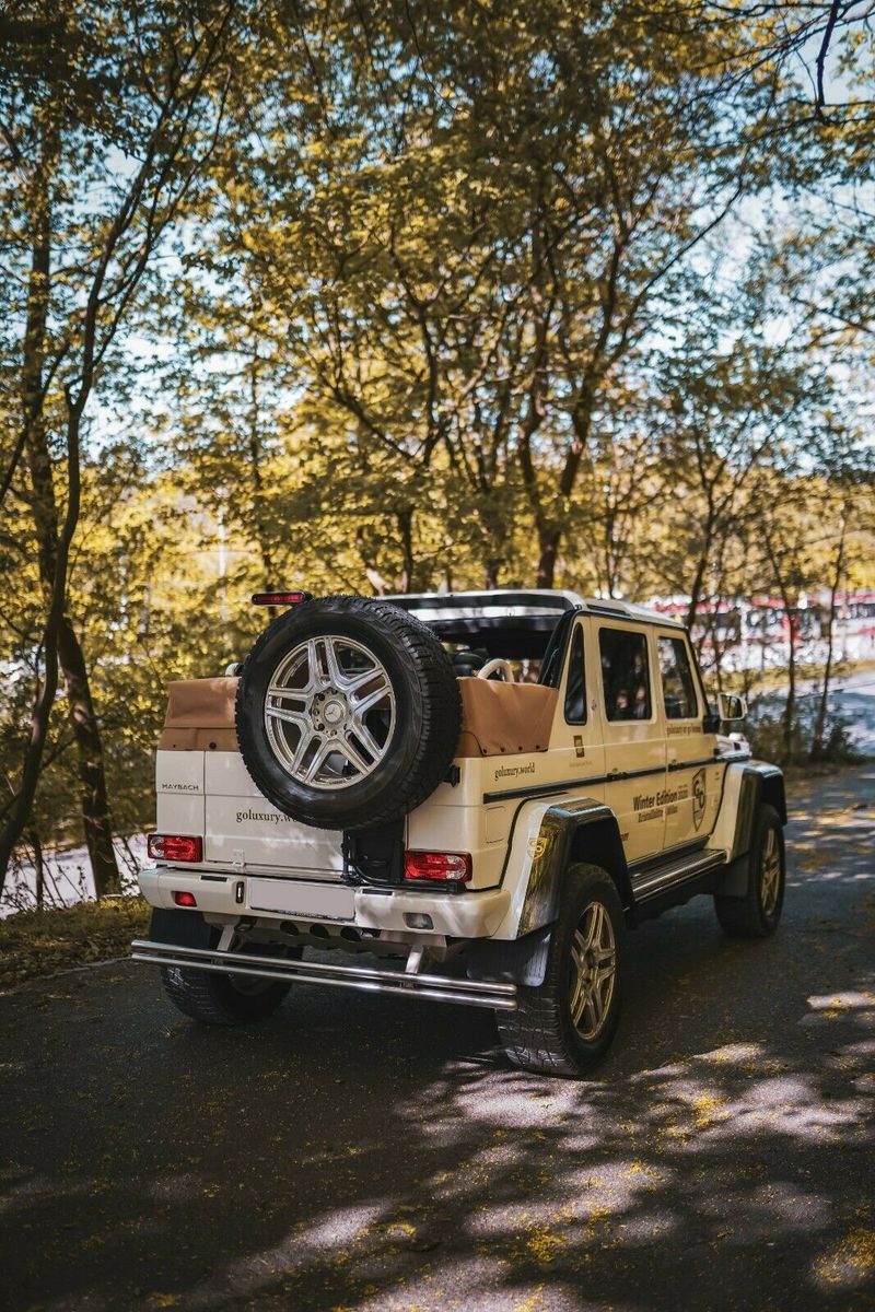 Fahrzeugabbildung Mercedes-Benz G650 Maybach Landaulet/ON STOCK/1 OF 99 LIMITED