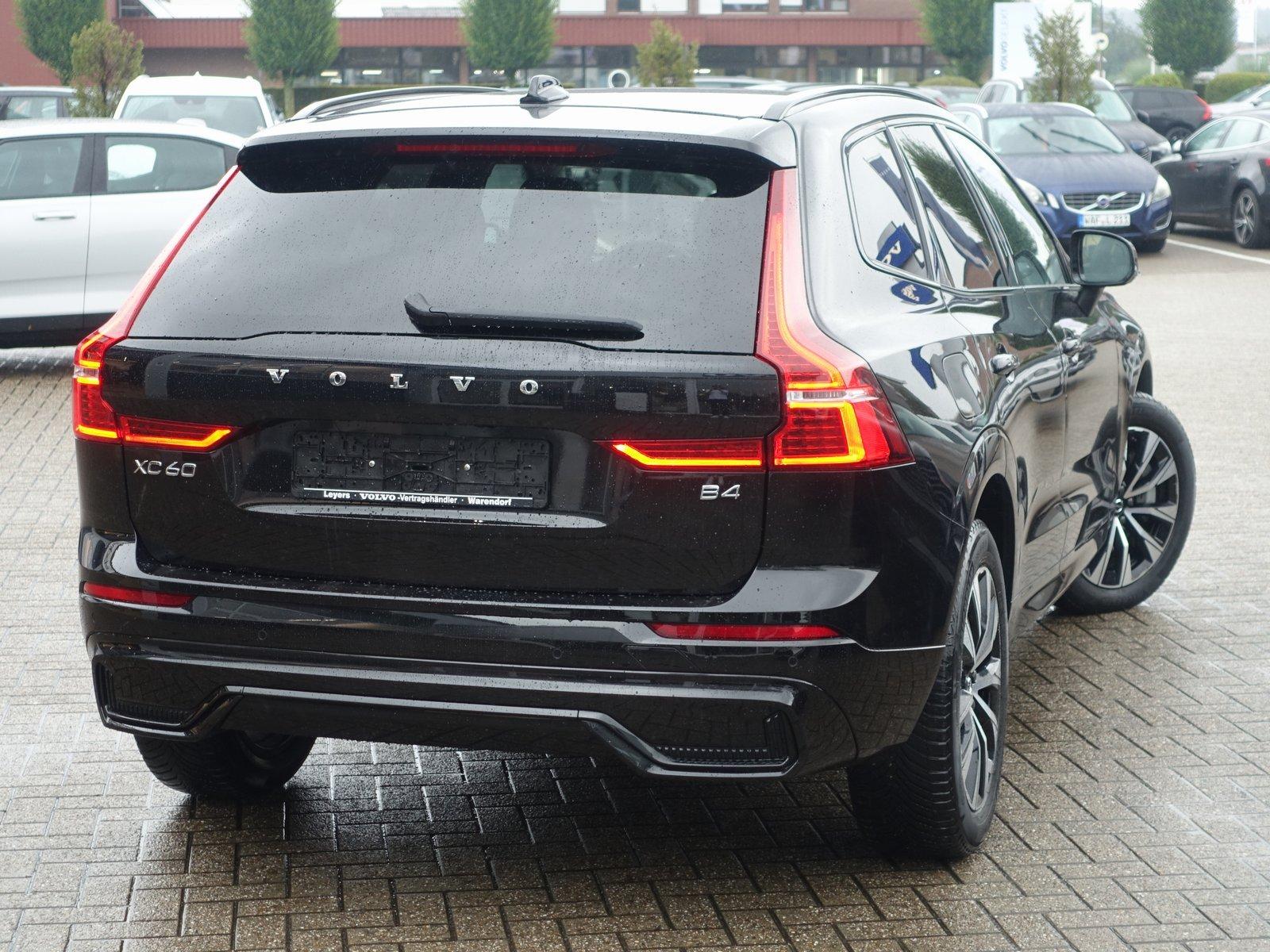 Volvo XC60 B4 Diesel Plus Dark H&K/LED/Standh./Kamera