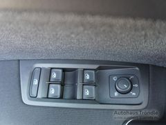 VW Touran Move 2.0 TDI DSG Bluetooth Navi Klima