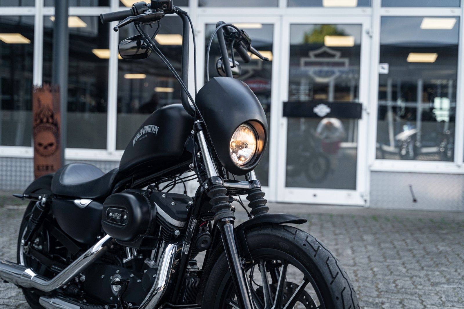 Fahrzeugabbildung Harley-Davidson XL883N IRON SPORTSTER - APE-Lenker