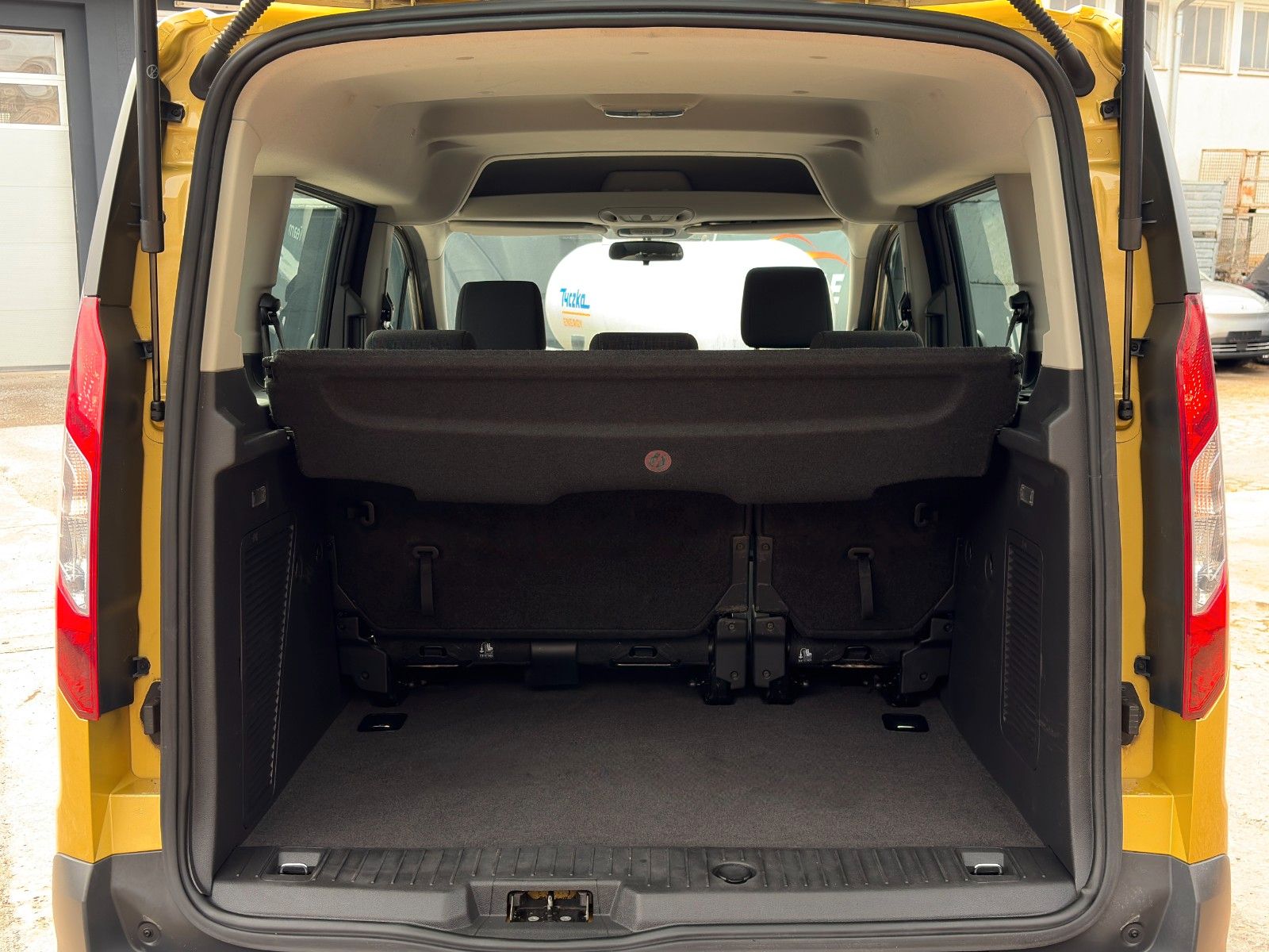Fahrzeugabbildung Ford Tourneo Connect 1.0 EB Trend Klima Zahnr. neu