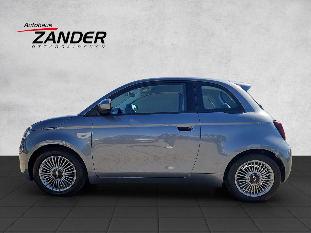 Fahrzeugabbildung Fiat 500 e Icon Batterieprotokoll,Tempomat,Navi