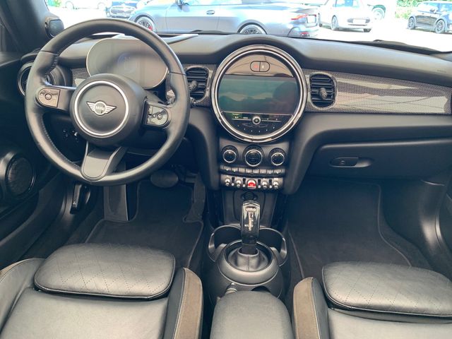 Fahrzeugabbildung MINI Cooper Cabrio 1,5 Classic Trim+Leder+Kamera+H&K