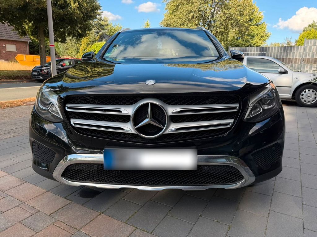 Image of Mercedes-Benz GLC 220