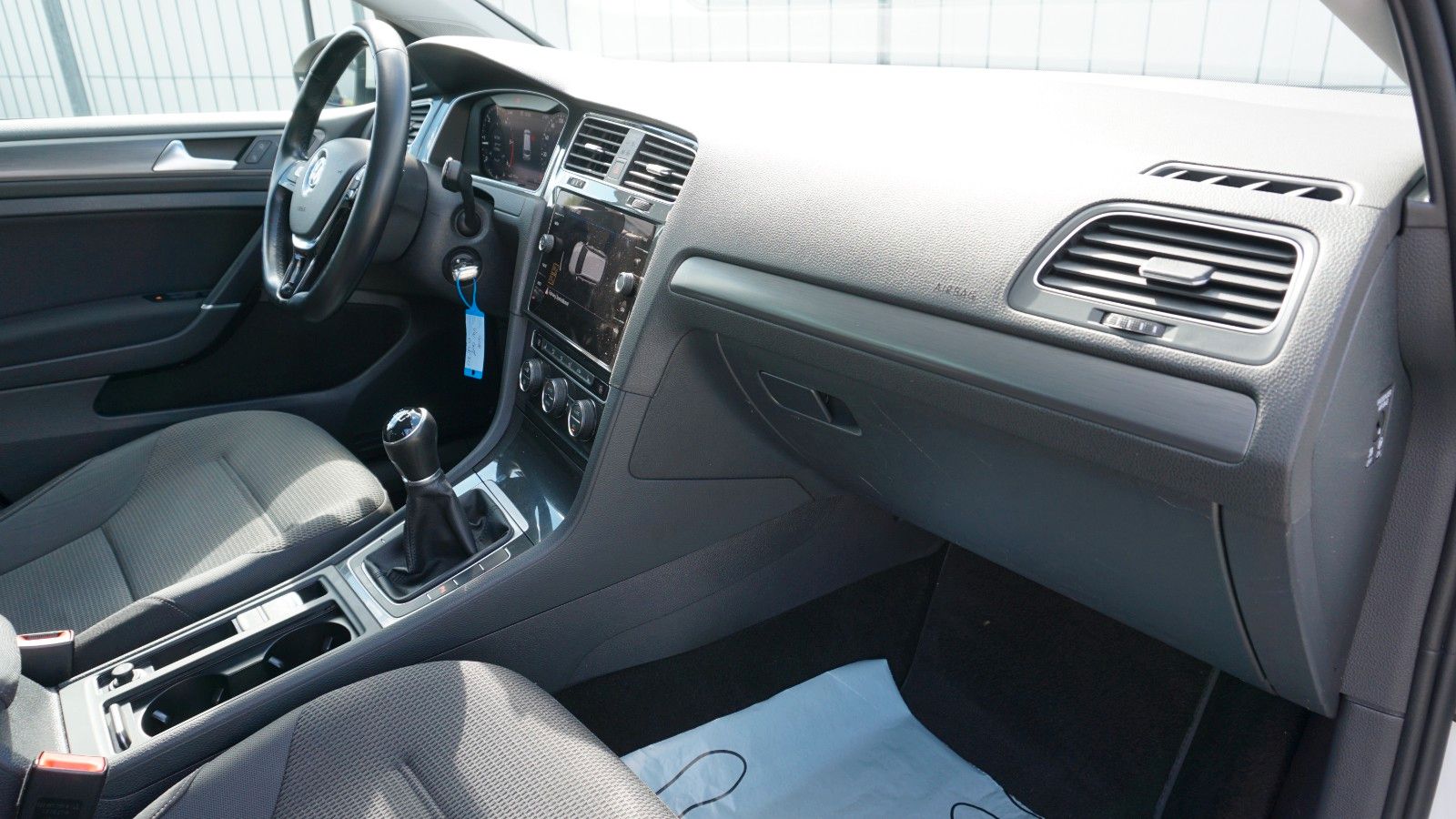 Fahrzeugabbildung Volkswagen Golf VII Variant Comfortline ACC,Navi,SH,PDC