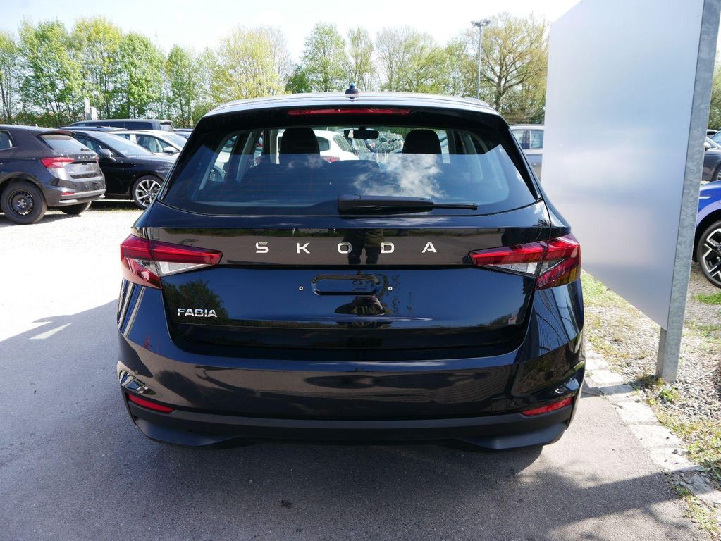Skoda Fabia — fotografia 3