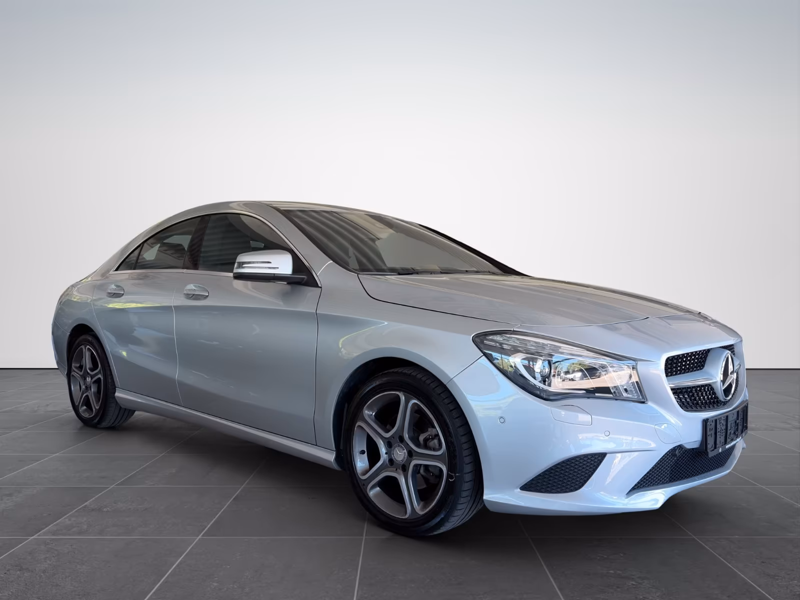 Mercedes-Benz CLA 200 Urban /XENON/NAVI/ELEKTR. SITZE/