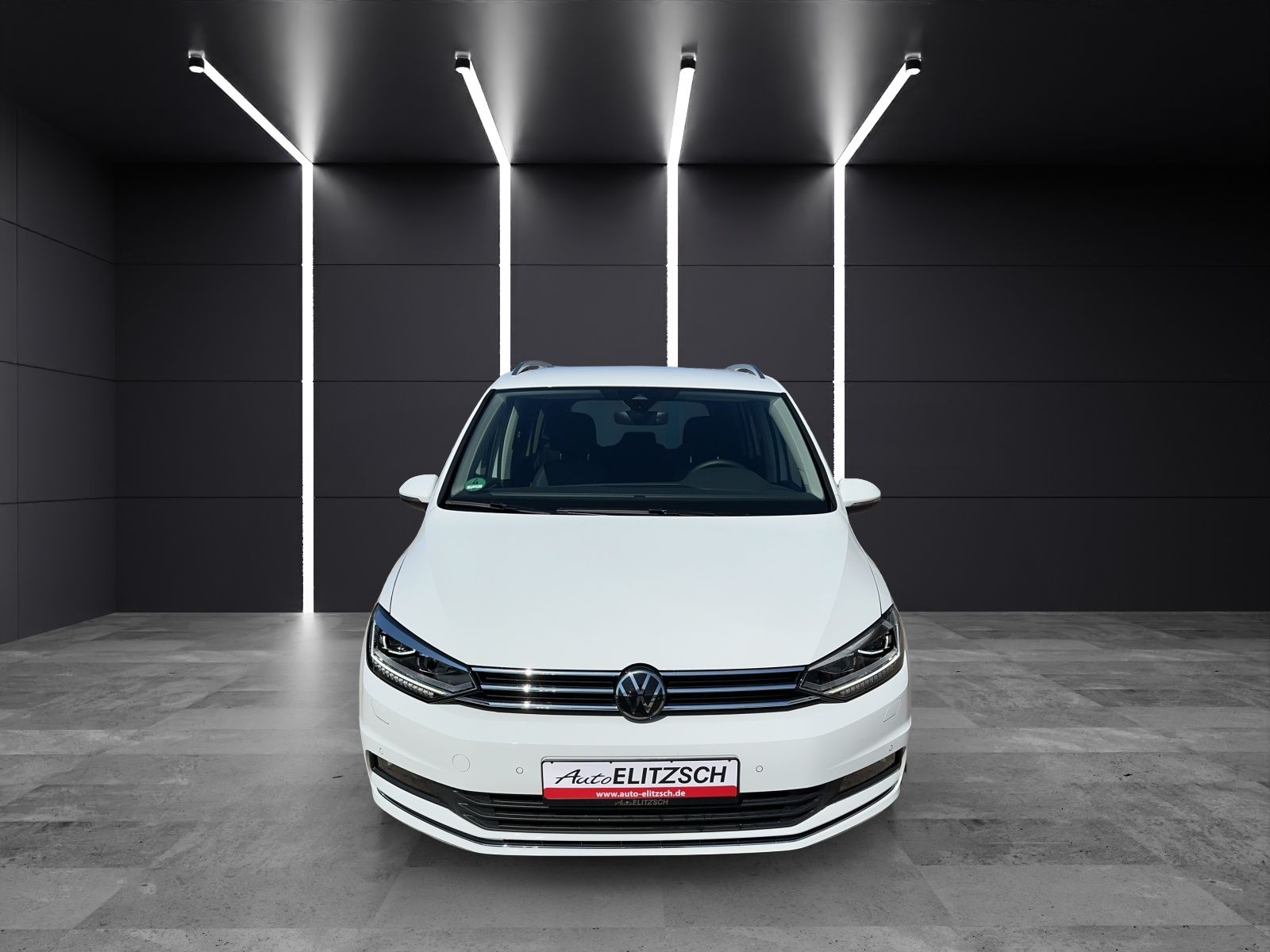 Fahrzeugabbildung Volkswagen Touran 2.0 TDI Move 7-Sitzer DSG Matrix ACC 17"