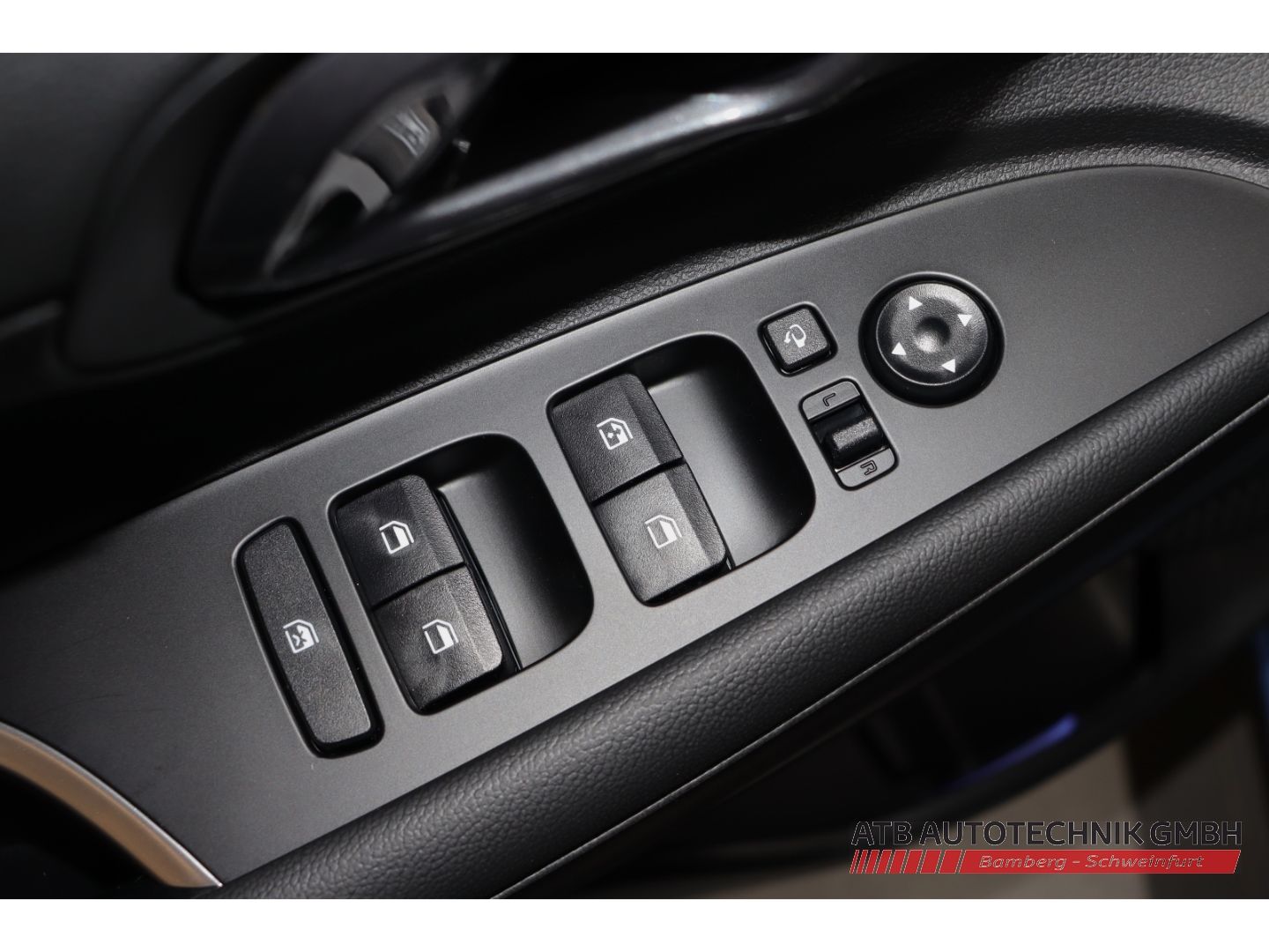 Fahrzeugabbildung Hyundai i20 MY25 Trend 1.0 T-GDI 100 PS 6-MT 2WD