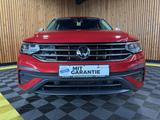 Volkswagen Tiguan Allspace 2,0TDI DSG Navi*Kam*AHK*DCC*Pano - rote Volkswagen Tiguan Allspace