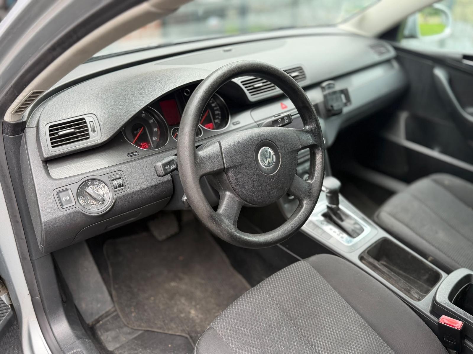 Volkswagen Passat 2005 — photo 14
