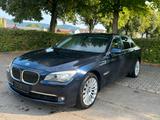 BMW 740i*Leder*Navi*Xenon*Euro 5* - blaue BMW 740