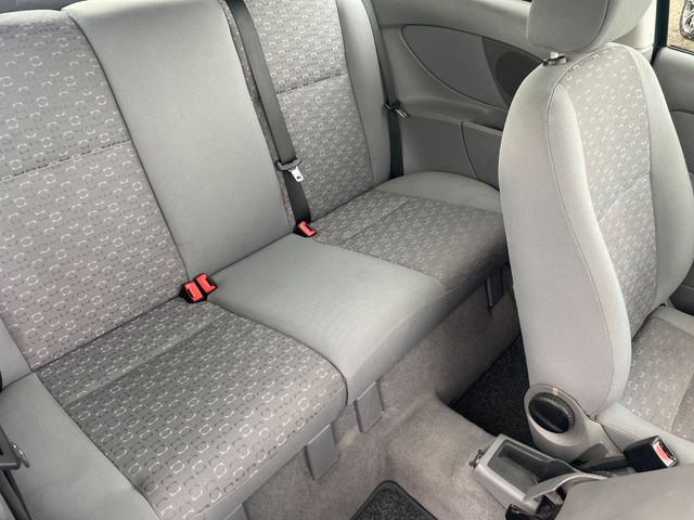 Ford Focus  1.6 Trend / Klima