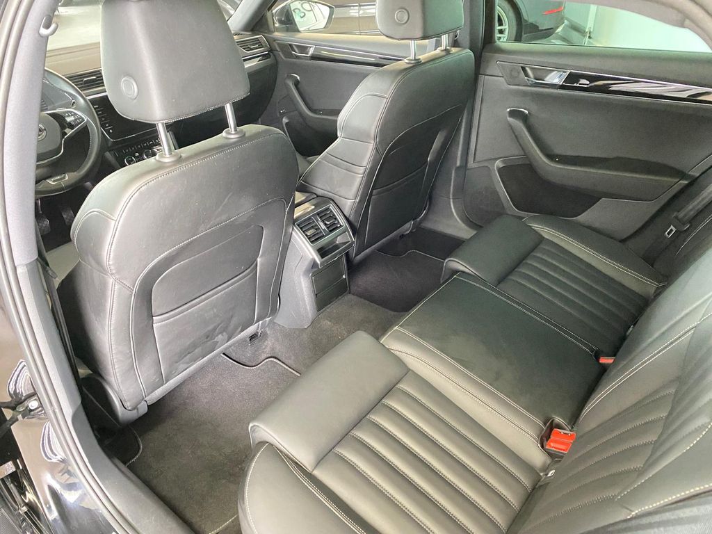 Skoda Superb Combi 4M LAURIN & KLEMENT*PANO*ViCo*LED*