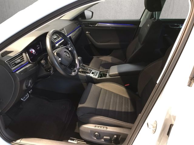 Superb Combi Scout 2.0 TDI 4x4 DSG*BLACK*AHK*