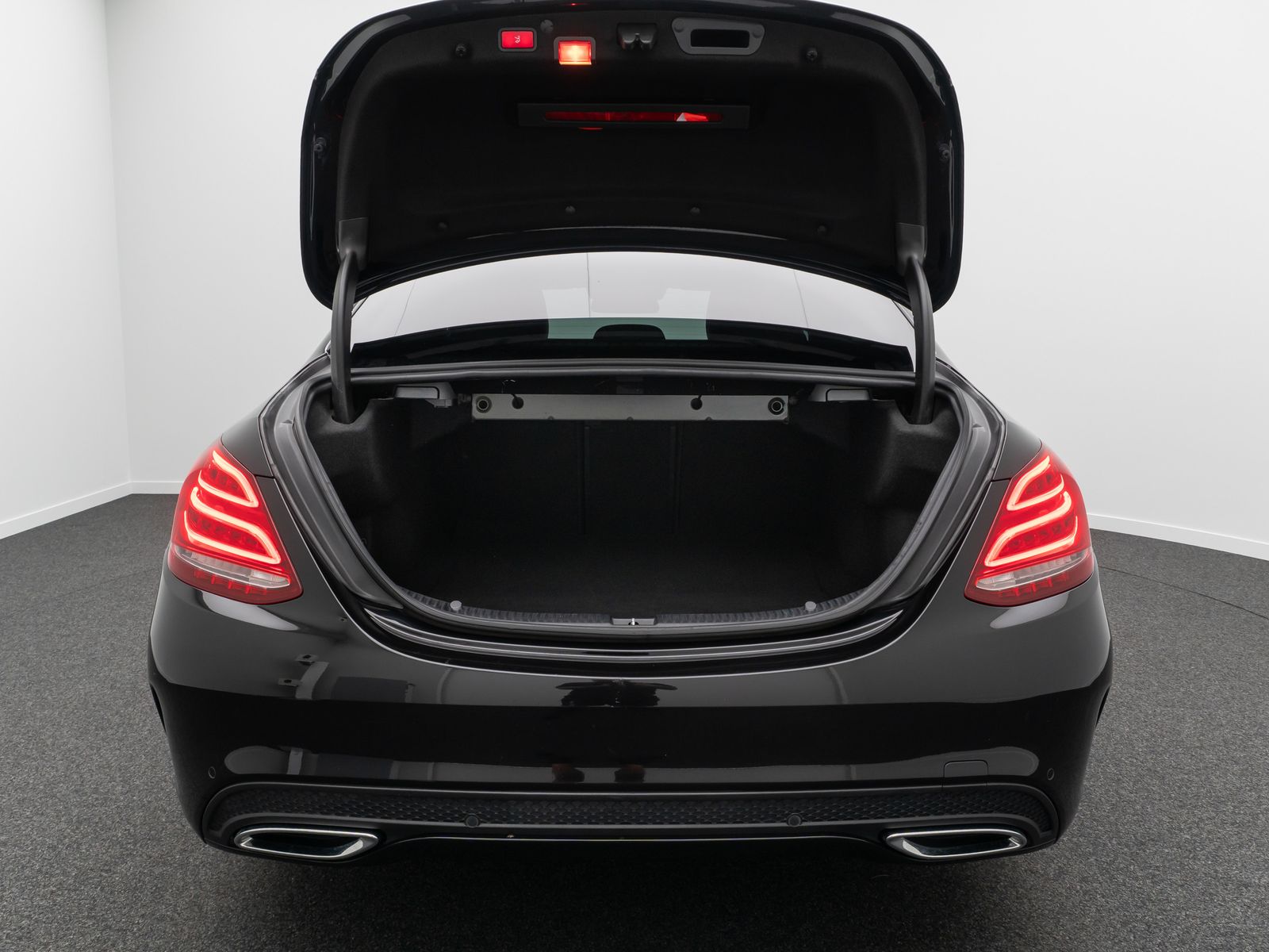 Fahrzeugabbildung Mercedes-Benz C 220 BlueTec/d AMG Line Kamera AHK HUD Sport LM
