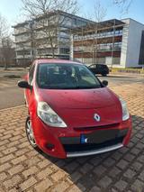 Renault Clio Yahoo! 1.2 16V 75 Yahoo! - Renault Clio mit Benzin-Antrieb: Limousine, Yahoo
