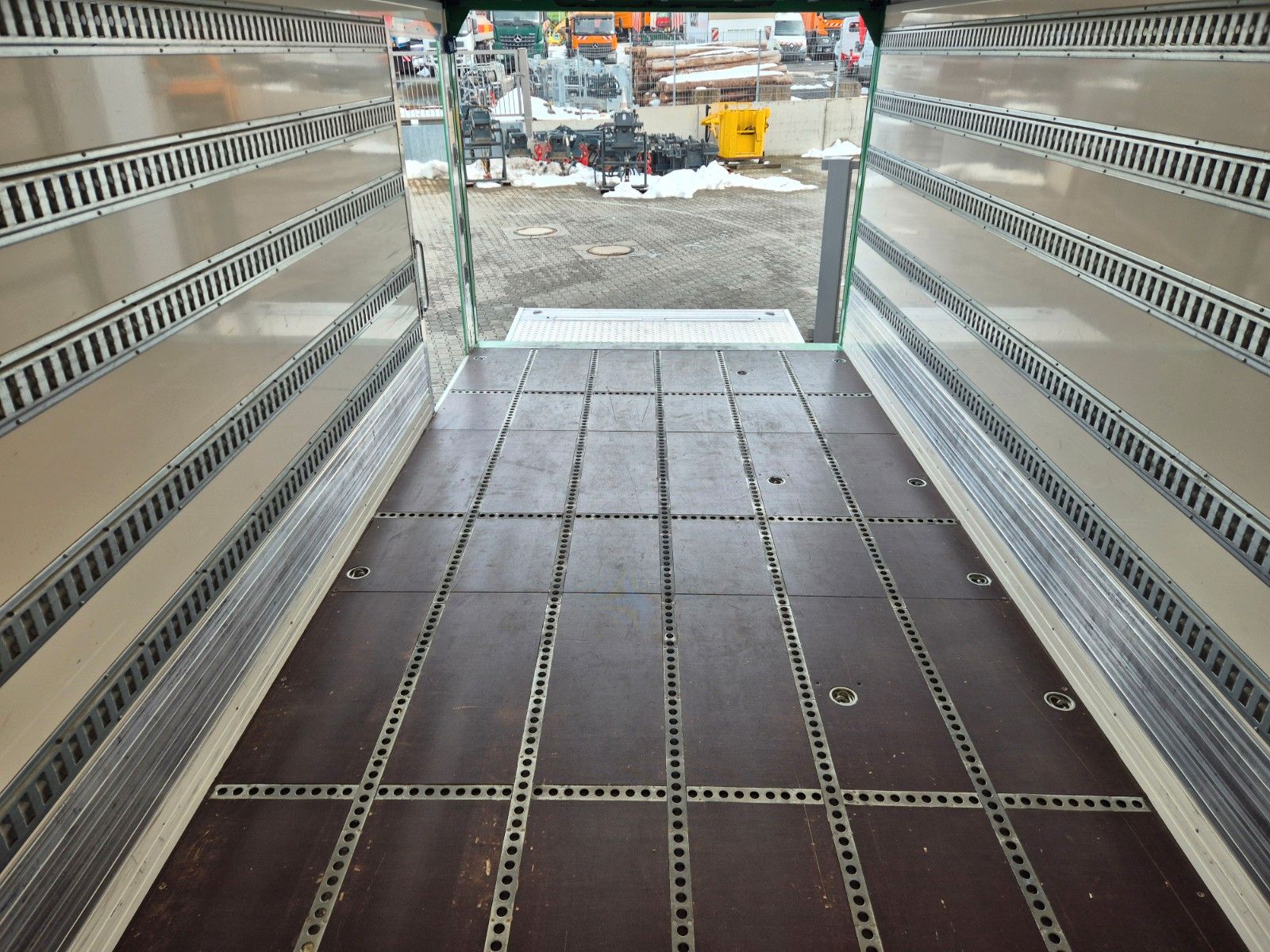 Fahrzeugabbildung Mercedes-Benz Atego 1223 L LBW 2.000kg Klima