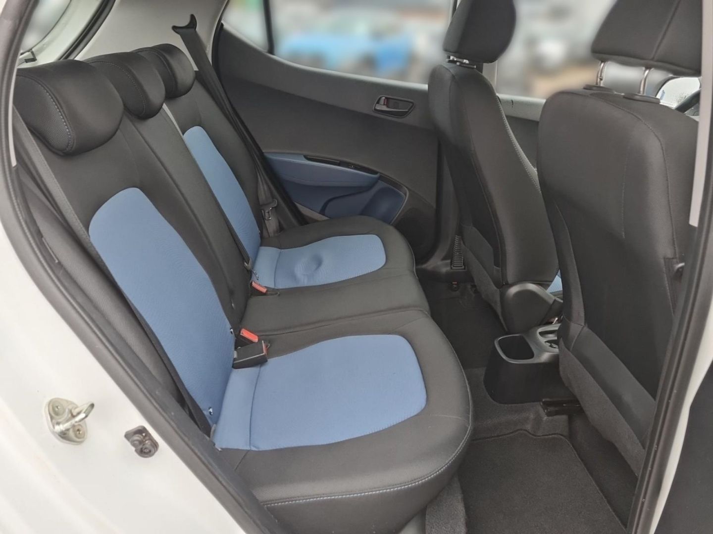 Fahrzeugabbildung Hyundai i10 YES! 1.0 Benzin M T Classic HU/AU Service