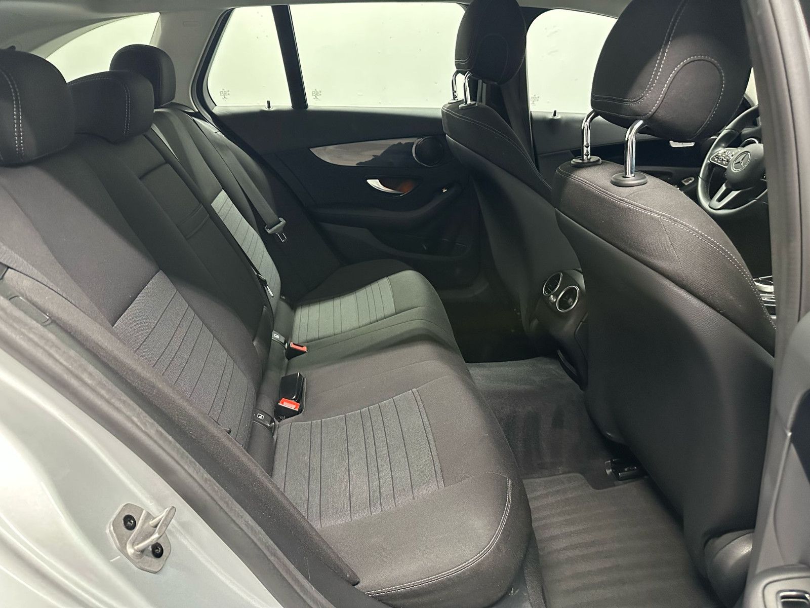 Fahrzeugabbildung Mercedes-Benz C 200 d T*DISTRO*AHK*SPURH*TOTWINK*SH*CARPL